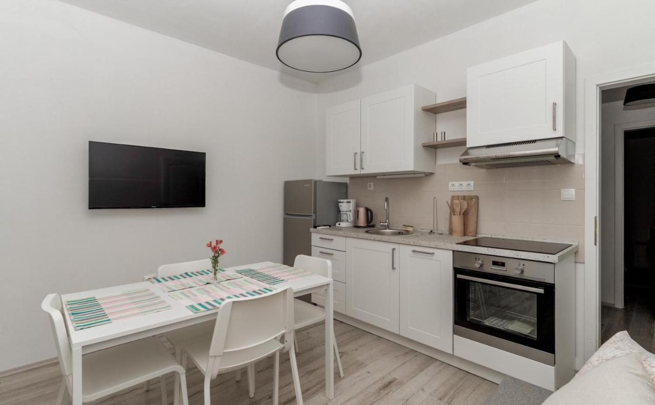 Apartments Happy Sukošan Εξωτερικό φωτογραφία