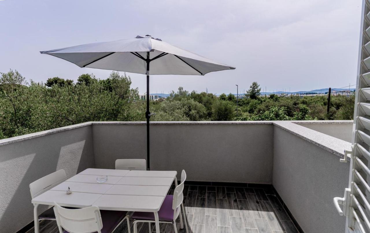 Apartments Happy Sukošan Εξωτερικό φωτογραφία
